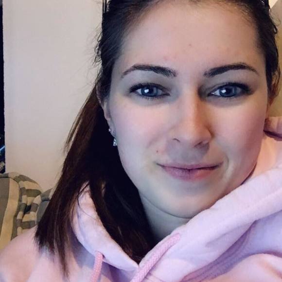 Meet your Posher, Hannah - Picture 1 of 1